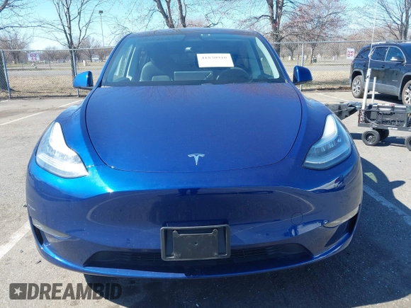 2020 Tesla Model Y Long Range with VIN 5YJYGDEF4LF005534, listed as a IAAI auction lot 41830910 with 32,438 mi miles and . Bid and sale history available at DreamBid. Image 11.