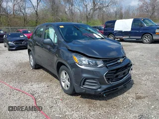 2020 Chevrolet Trax LS with VIN 3GNCJKSB8LL273450, listed as a IAAI auction lot 41971134 with 136,251 mi miles. Bid and sale history available at carsss.com. Image 1.