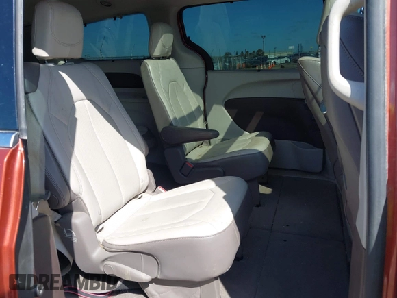 2018 Chrysler Pacifica Touring L Plus z VIN 2C4RC1EG7JR158725, wystawiony jako IAAI lot #41949702 z przebiegiem 113 111 mil mil oraz . Historia ofert i sprzedaży dostępna na DreamBid. Obrazek 8.