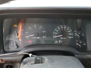 2000 Jeep Cherokee Limited with VIN 1J4FF68S4YL260990, listed as a Copart auction lot 70560674 with 265,934 mi miles and Non Repairable. Bid and sale history available at carsss.com. Image 9.