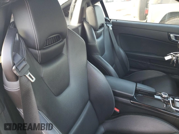 2020 Mercedes-Benz SLC 300 z VIN W1KPK3JA7LF171157, wystawiony jako Copart lot #83157894 z przebiegiem Nie podano mil oraz Szkody całkowita. Historia ofert i sprzedaży dostępna na DreamBid. Obrazek 10.