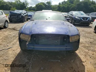 2013 Ford Mustang GT z VIN 1ZVBP8CF6D5235530, wystawiony jako Copart lot #59044465 z przebiegiem 96 242 mil mil oraz Czysty tytuł • Clean title. Historia ofert i sprzedaży dostępna na DreamBid. Obrazek 5.