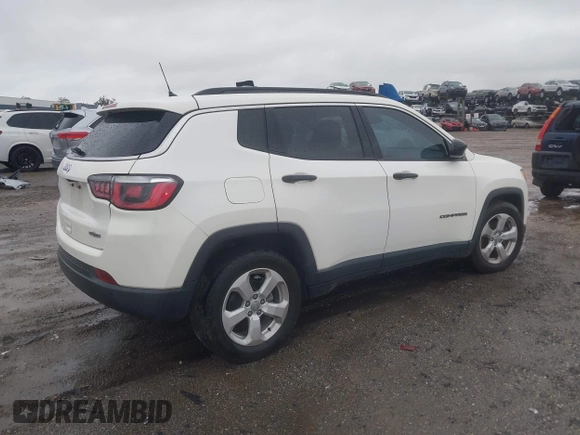 2018 Jeep Compass Latitude with VIN 3C4NJCBB9JT495368, listed as a IAAI auction lot 42232226 with 44,143 mi miles and . Bid and sale history available at DreamBid. Image 4.