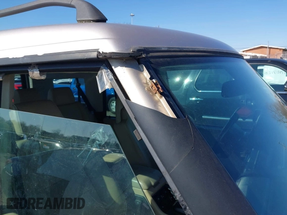 2003 Land Rover Discovery with VIN SALTL16483A778882, listed as a IAAI auction lot 41797149 with Not Provided miles and . Bid and sale history available at DreamBid. Image 6.