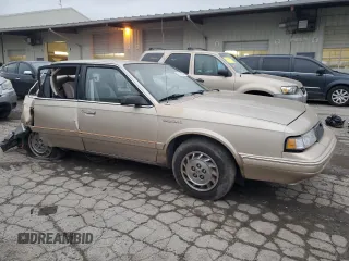 1995 Oldsmobile Cutlass Ciera SL z VIN 1G3AJ55MXS6369507, wystawiony jako Copart lot #82143844 z przebiegiem 95 303 mil mil oraz Szkody całkowita. Historia ofert i sprzedaży dostępna na DreamBid. Obrazek 4.
