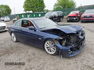 2011 BMW 3 Series 335i с VIN WBADX7C59BE581692, выставлен на аукционе IAAI как лот 42177225 с пробегом 85 708 миль миль и . История ставок и продаж доступна на DreamBid. Изображение 1.