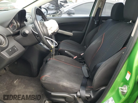 2011 Mazda 2 Touring z VIN JM1DE1HZ4B0115764, wystawiony jako Copart lot #56161455 z przebiegiem 134 274 mil mil oraz Szkoda całkowita • Salvage title. Historia ofert i sprzedaży dostępna na DreamBid. Obrazek 7.