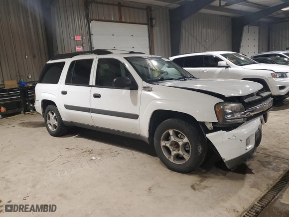 2005 Chevrolet TrailBlazer LS with VIN 1GNET16S256129624, listed as a Copart auction lot 44062245 with 99,389 mi miles and Salvage Title. Bid and sale history available at carsss.com. Image 4.