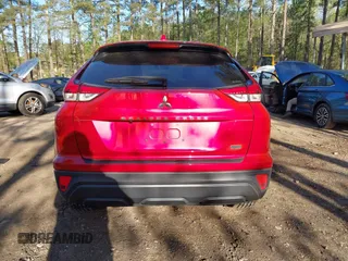 2022 Mitsubishi Eclipse Cross LE z VIN JA4ATVAA2NZ028668, wystawiony jako IAAI lot #42002943 z przebiegiem 77 067 mil mil oraz . Historia ofert i sprzedaży dostępna na DreamBid. Obrazek 16.