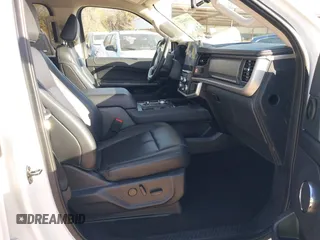 2024 Ford Expedition Max XLT z VIN 1FMJK1H8XREA38197, wystawiony jako IAAI lot #41786020 z przebiegiem 35 387 mil mil oraz . Historia ofert i sprzedaży dostępna na DreamBid. Obrazek 5.