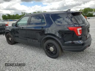 2019 Ford Police Interceptor Utility z VIN 1FM5K8AR0KGB44522, wystawiony jako Copart lot #58401635 z przebiegiem Nie podano mil oraz Tytuł czysty. Historia ofert i sprzedaży dostępna na DreamBid. Obrazek 2.
