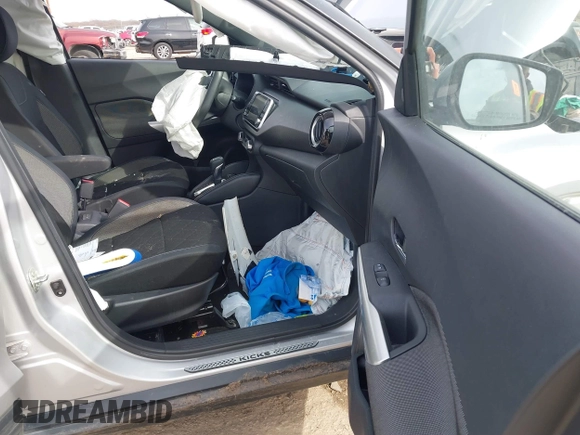 2020 Nissan Kicks SV with VIN 3N1CP5CV1LL506511, listed as a IAAI auction lot 41743393 with 59,869 mi miles. Bid and sale history available at carsss.com. Image 5.