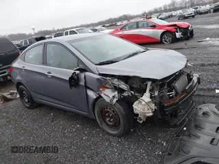 2017 Hyundai Accent SE with VIN KMHCT4AEXHU286686, listed as a IAAI auction lot 40889036 with 61,380 mi miles. Bid and sale history available at carsss.com. Image 1.