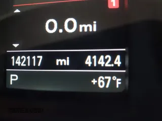 2015 Audi Q3 2.0T Premium Plus with VIN WA1EFCFSXFR010015, listed as a IAAI auction lot 42099410 with 142,117 mi miles. Bid and sale history available at carsss.com. Image 15.