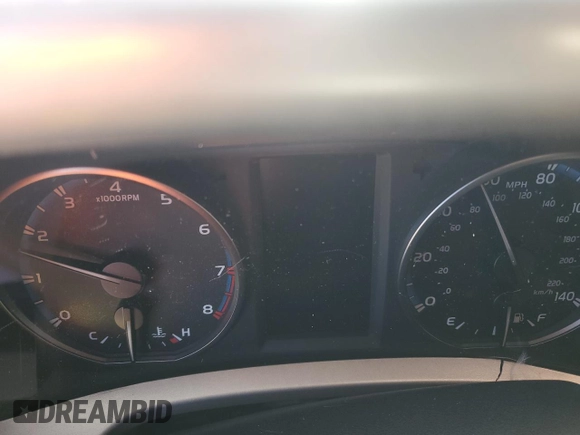 2018 Toyota RAV4 XLE with VIN 2T3RFREV2JW804022, listed as a Copart auction lot 87150944 with Not Provided miles and Salvage Title. Bid and sale history available at DreamBid. Image 9.
