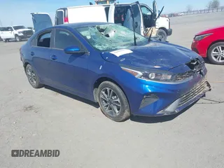 2023 Kia Forte LXS z VIN 3KPF24AD1PE675564, wystawiony jako IAAI lot #41854566 z przebiegiem 27 870 mil mil oraz . Historia ofert i sprzedaży dostępna na DreamBid. Obrazek 1.