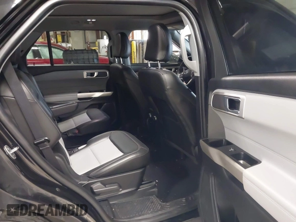 2022 Ford Explorer XLT z VIN 1FMSK8DH8NGA68848, wystawiony jako IAAI lot #41996766 z przebiegiem 48 191 mil mil oraz . Historia ofert i sprzedaży dostępna na DreamBid. Obrazek 8.