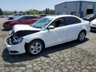 2014 Volkswagen Jetta TDI w/Premium with VIN 3VW3L7AJ4EM372687, listed as a Copart auction lot 55284225 with 95,645 mi miles and Salvage title. Bid and sale history available at DreamBid. Image 1.