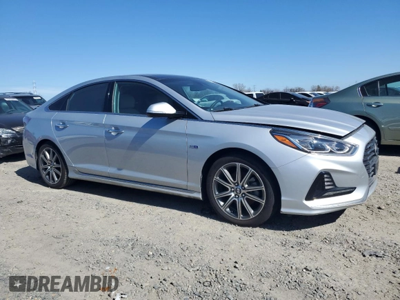 2018 Hyundai Sonata Hybrid Limited with VIN KMHE34L32JA083397, listed as a Copart auction lot 46826155 with 134,726 mi miles and Clean Title. Bid and sale history available at carsss.com. Image 4.
