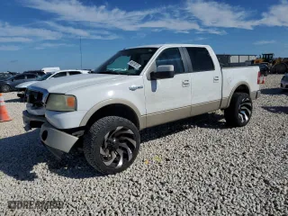 2007 Ford F-150 XLT with VIN 1FTPW12V07KC01858, listed as a Copart auction lot 46913875 with 176,356 mi miles and Salvage Title. Bid and sale history available at carsss.com. Image 1.