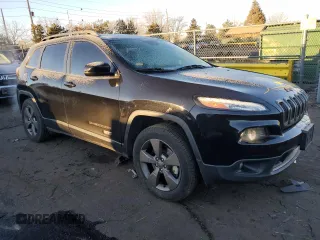 2017 Jeep Cherokee 75th Anniversary Edition с VIN 1C4PJMCS3HW564721, выставлен на аукционе Copart как лот 43453775 с пробегом 70 163 миль миль и Списание • Salvage title. История ставок и продаж доступна на DreamBid. Изображение 4.
