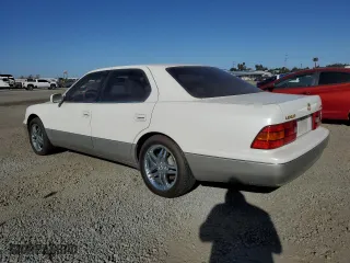 1999 Lexus LS 400 Luxury Sdn with VIN JT8BH28F5X0150720, listed as a Copart auction lot 84021574 with 202,189 mi miles and Clean Title. Bid and sale history available at carsss.com. Image 2.
