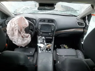 2017 Nissan Maxima S z VIN 1N4AA6APXHC373577, wystawiony jako Copart lot #58855705 z przebiegiem Nie podano mil oraz Szkoda całkowita • Salvage title. Historia ofert i sprzedaży dostępna na DreamBid. Obrazek 8.