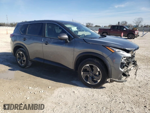 2024 Nissan Rogue SV z VIN 5N1BT3BA6RC674555, wystawiony jako Copart lot #42146265 z przebiegiem 28 124 mil mil oraz Szkoda całkowita • Salvage title. Historia ofert i sprzedaży dostępna na DreamBid. Obrazek 4.