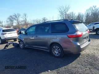 2019 Toyota Sienna XLE Auto Access Seat with VIN 5TDYZ3DC1KS009336, listed as a IAAI auction lot 41774424 with 108,334 mi miles. Bid and sale history available at carsss.com. Image 14.