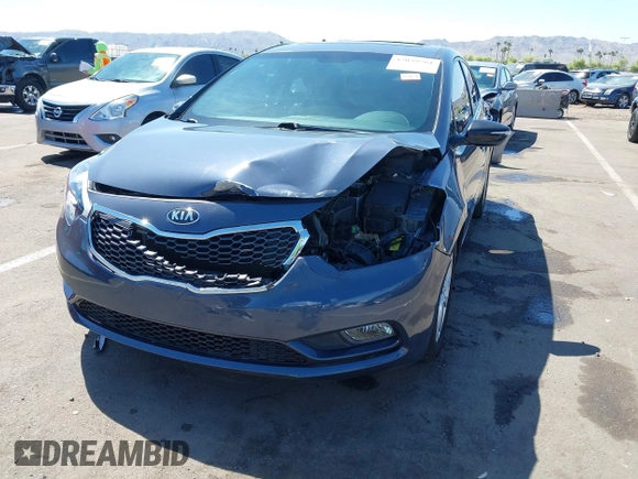 2014 Kia Forte EX with VIN KNAFX4A84E5112910, listed as a IAAI auction lot 42039761 with 118,126 mi miles. Bid and sale history available at carsss.com. Image 6.