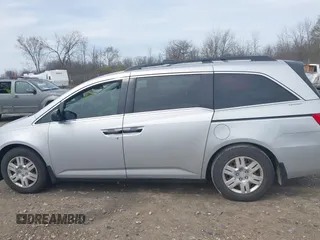 2013 Honda Odyssey LX with VIN 5FNRL5H22DB086503, listed as a IAAI auction lot 42133471 with 223,200 mi miles and . Bid and sale history available at carsss.com. Image 15.