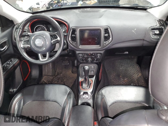 2019 Jeep Compass Trailhawk z VIN 3C4NJDDBXKT619295, wystawiony jako Copart lot #64258625 z przebiegiem 84 916 mil mil oraz Szkoda całkowita • Salvage title. Historia ofert i sprzedaży dostępna na DreamBid. Obrazek 8.