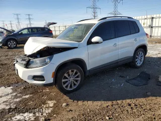 2015 Volkswagen Tiguan SE z VIN WVGBV7AX8FW605562, wystawiony jako Copart lot #44471955 z przebiegiem 80 833 mil mil oraz Szkody całkowita. Historia ofert i sprzedaży dostępna na DreamBid. Obrazek 1.
