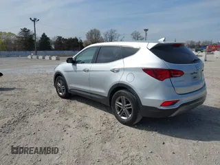 2017 Hyundai Santa Fe 2.4L z VIN 5XYZTDLB8HG465425, wystawiony jako IAAI lot #42041881 z przebiegiem 103 161 mil mil oraz . Historia ofert i sprzedaży dostępna na DreamBid. Obrazek 3.