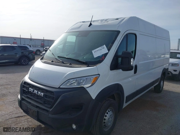 2025 Ram ProMaster Cargo Van Tradesman with VIN 3C6LRVDG7SE512766, listed as a IAAI auction lot 41932670 with 5,596 mi miles. Bid and sale history available at carsss.com. Image 17.