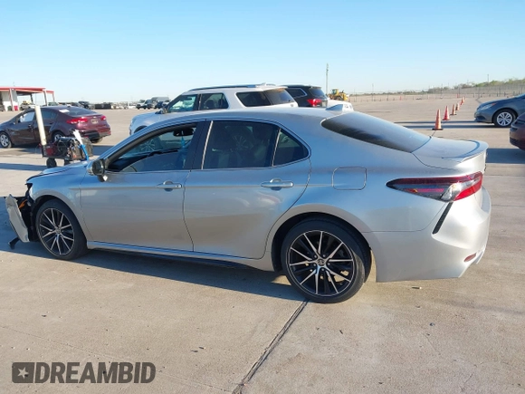 2021 Toyota Camry SE Nightshade with VIN 4T1T11AK3MU431765, listed as a IAAI auction lot 41835850 with 69,295 mi miles and . Bid and sale history available at carsss.com. Image 14.