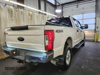 2019 Ford Super Duty F-250 SRW XL with VIN 1FT7W2BT4KEF59539, listed as a IAAI auction lot 42143578 with 139,221 mi miles. Bid and sale history available at carsss.com. Image 1.
