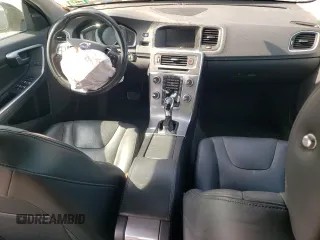 2018 Volvo S60 Inscription с VIN LYV402TK8JB168564, выставлен на аукционе Copart как лот 54493755 с пробегом 84 408 миль миль и Списание • Salvage title. История ставок и продаж доступна на DreamBid. Изображение 8.