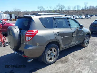 2009 Toyota RAV4 with VIN JTMBF33V395006715, listed as a IAAI auction lot 41999398 with 94,170 mi miles. Bid and sale history available at carsss.com. Image 4.