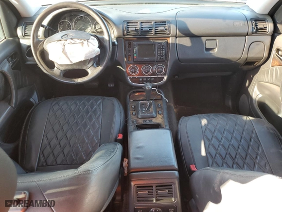 2005 Mercedes-Benz M-Class 3.7L with VIN 4JGAB57E05A522038, listed as a Copart auction lot 86013784 with 167,256 mi miles and Salvage Title. Bid and sale history available at carsss.com. Image 8.