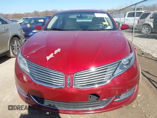 2013 Lincoln MKZ z VIN 3LN6L2G92DR825914, wystawiony jako IAAI lot #42020442 z przebiegiem 120 558 mil mil oraz . Historia ofert i sprzedaży dostępna na DreamBid. Obrazek 12.