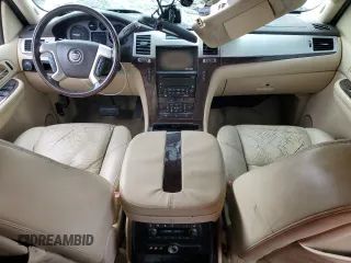 2007 Cadillac Escalade z VIN 1GYFK63827R362694, wystawiony jako Copart lot #57703335 z przebiegiem 163 042 mil mil oraz Szkoda całkowita • Salvage title. Historia ofert i sprzedaży dostępna na DreamBid. Obrazek 8.