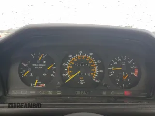 1987 Mercedes-Benz 300 E z VIN WDBEA30D5HA407789, wystawiony jako Copart lot #46482625 z przebiegiem 123 275 mil mil oraz Czysty tytuł • Clean title. Historia ofert i sprzedaży dostępna na DreamBid. Obrazek 9.