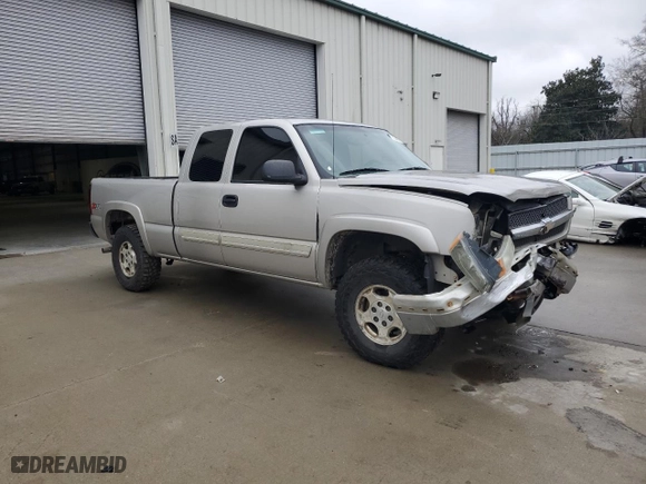 2004 Chevrolet Silverado 1500 LS with VIN 2GCEK19T341217619, listed as a Copart auction lot 88540575 with 255,782 mi miles and Salvage Title. Bid and sale history available at carsss.com. Image 4.