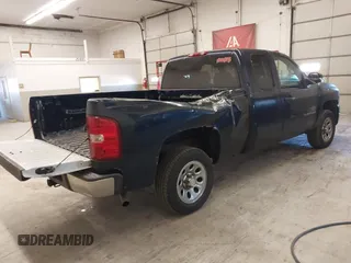 2007 Chevrolet Silverado 1500 LT w/1LT with VIN 2GCEC19C771621072, listed as a IAAI auction lot 41747993 with 217,232 mi miles. Bid and sale history available at carsss.com. Image 4.