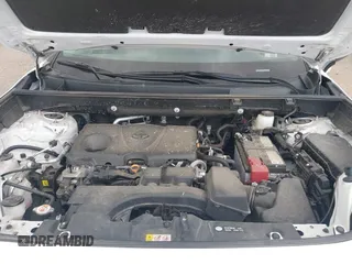 2024 Toyota RAV4 XLE with VIN 2T3P1RFV2RW454181, listed as a IAAI auction lot 42673458 with 31,803 mi miles and . Bid and sale history available at DreamBid. Image 10.