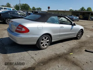 2004 Mercedes-Benz CLK 320 z VIN WDBTK65G74T030020, wystawiony jako Copart lot #69004654 z przebiegiem Nie podano mil oraz Szkody całkowita. Historia ofert i sprzedaży dostępna na DreamBid. Obrazek 3.