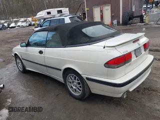 2002 Saab 9-3 SE with VIN YS3DF78K527002490, listed as a IAAI auction lot 41703696 with 119,311 mi miles. Bid and sale history available at carsss.com. Image 3.