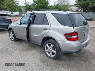 2008 Mercedes-Benz M 350 with VIN 4JGBB86E68A414745, listed as a IAAI auction lot 42199987 with Not Provided miles and . Bid and sale history available at DreamBid. Image 3.