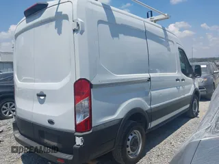 2020 Ford Transit Cargo z VIN 1FTBR1C8XLKB52205, wystawiony jako IAAI lot #42514128 z przebiegiem 103 583 mil mil oraz . Historia ofert i sprzedaży dostępna na DreamBid. Obrazek 4.